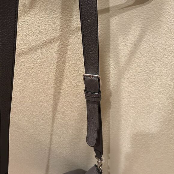 Marc by Marc Jacobs grey leather pebbled crossbody purse - Picture 16 of 16